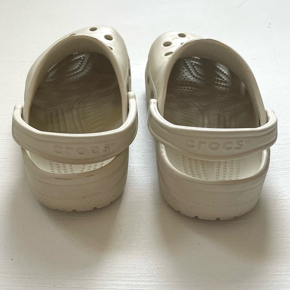 crocs beige cream color kids classic clogs with strap junior size 5 - Picture 5 of 7